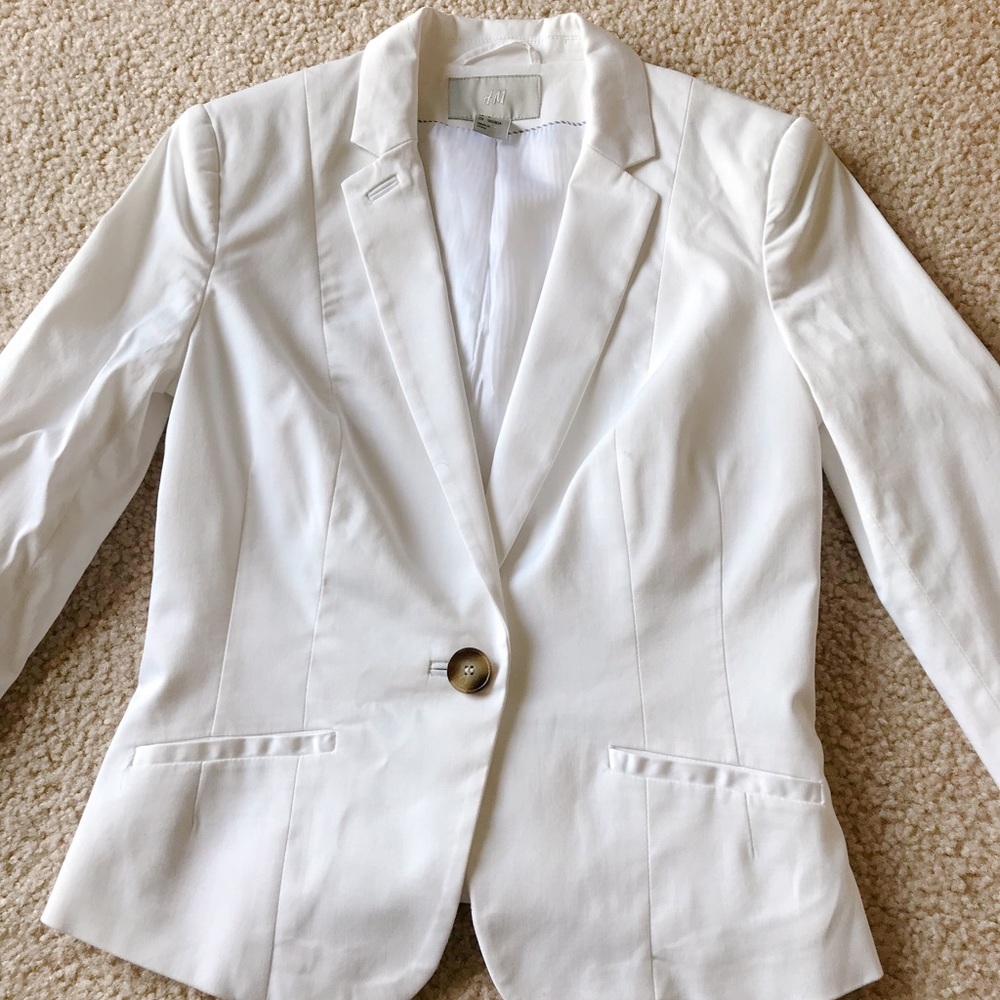White Blazer ❤️ - Picture 3 of 4